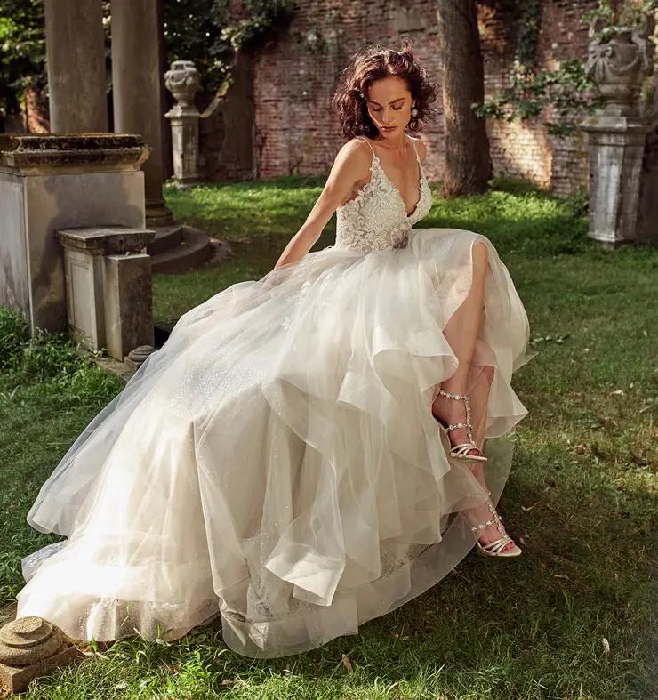 5 Iconic Wedding Dresses That Redefine Bridal Style Image