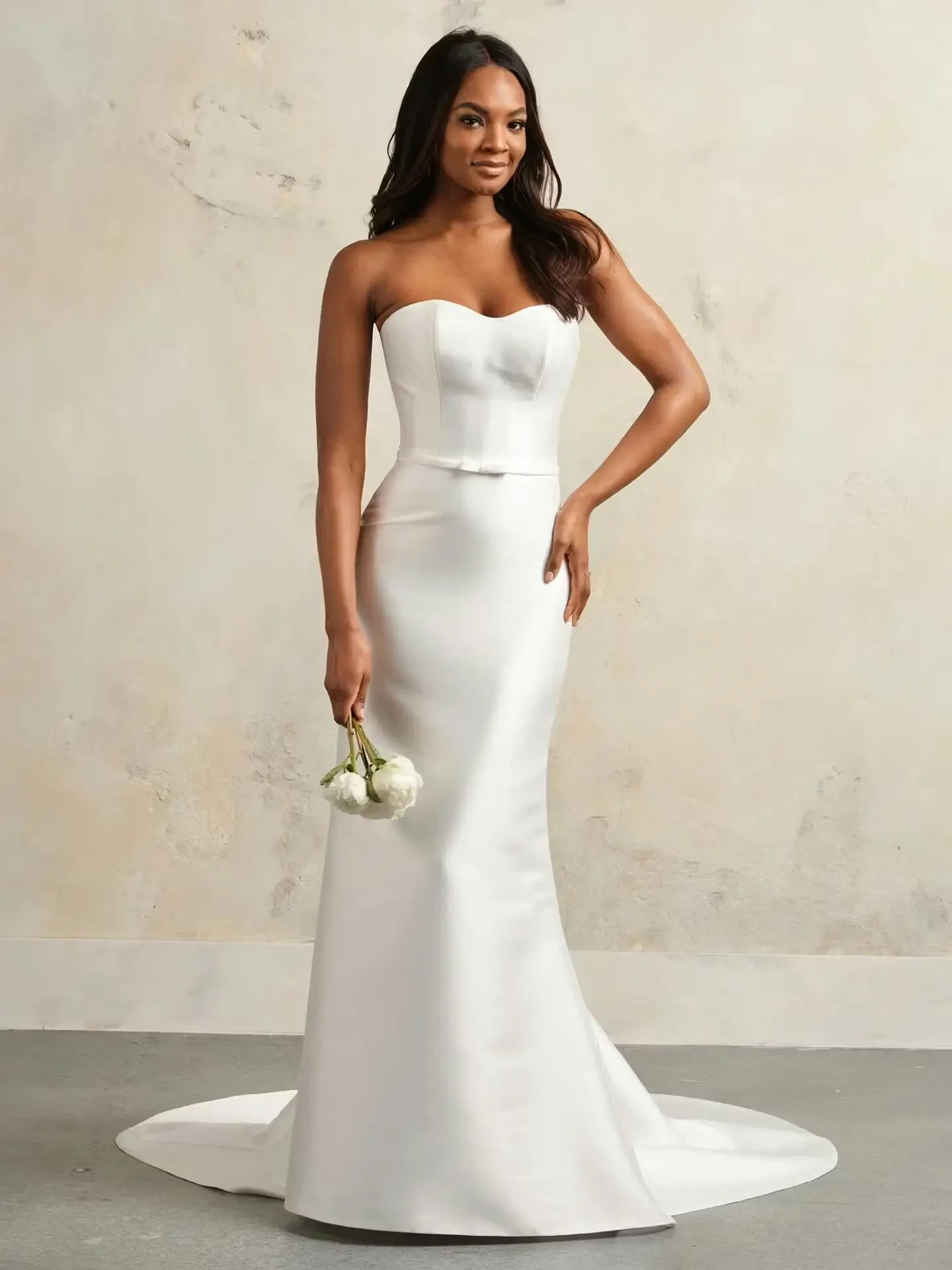 The Rise of Minimalist Wedding Dresses: Why Simple Gowns Are Trending. Desktop Image