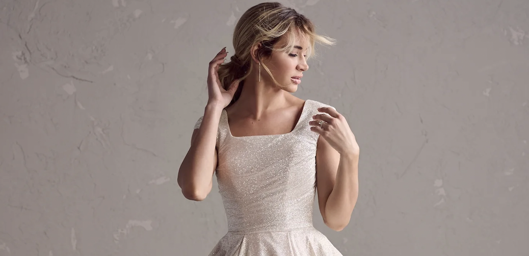 Choosing the Perfect Winter Wedding Dress. Desktop Image