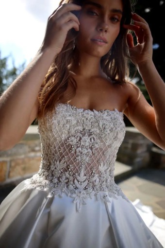 Eve of Milady  Style #1684 #0 thumbnail