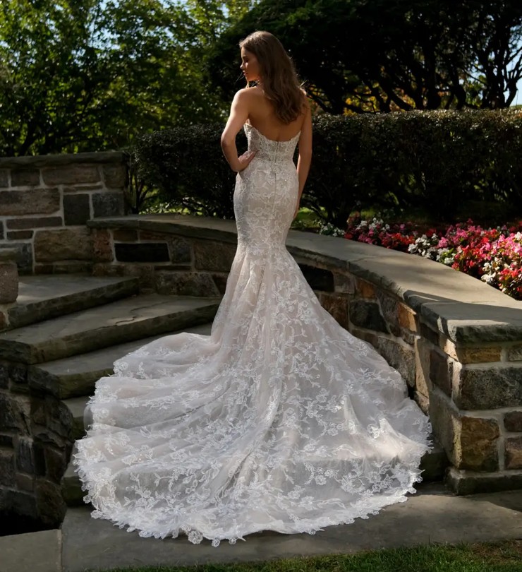 Eve of Milady Style #1682 Default Thumbnail Image