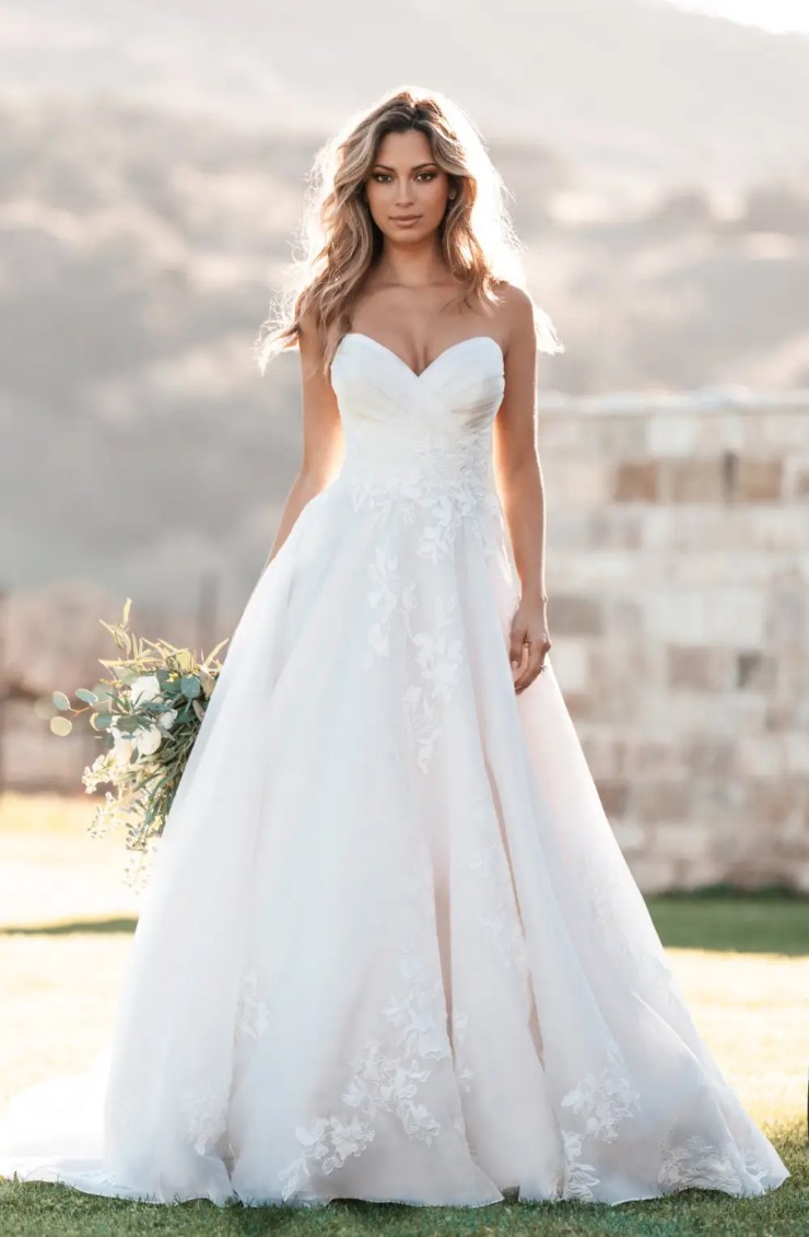 Allure Bridals Style #A1257 Default Thumbnail Image