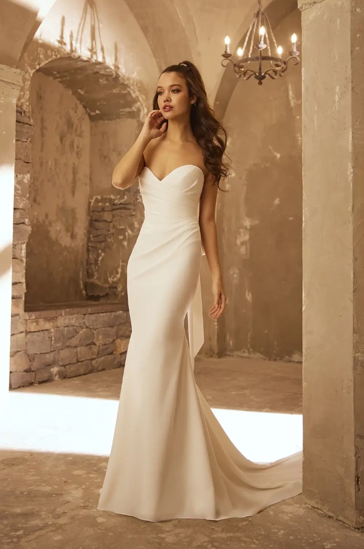 Paloma Blanca Style #P5105 Default Thumbnail Image